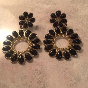 Onyx stones in Gold setting w/ 💎 stud Earrings